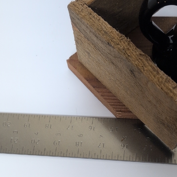 Rustic Wooden Handmade Bird Feeder Penguin With The Birds - Picture 7 of 15